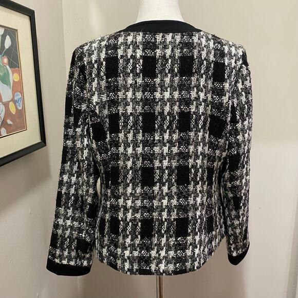 Chico's Black and White Tweed Jacket Size 1 = Medium - Picture 6 of 10